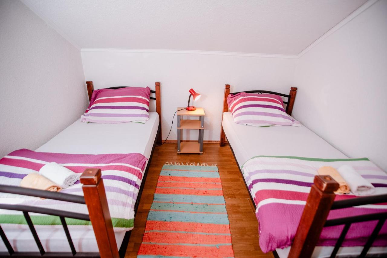 Апартаменти Apartmens Leona Карлобаг Екстер'єр фото