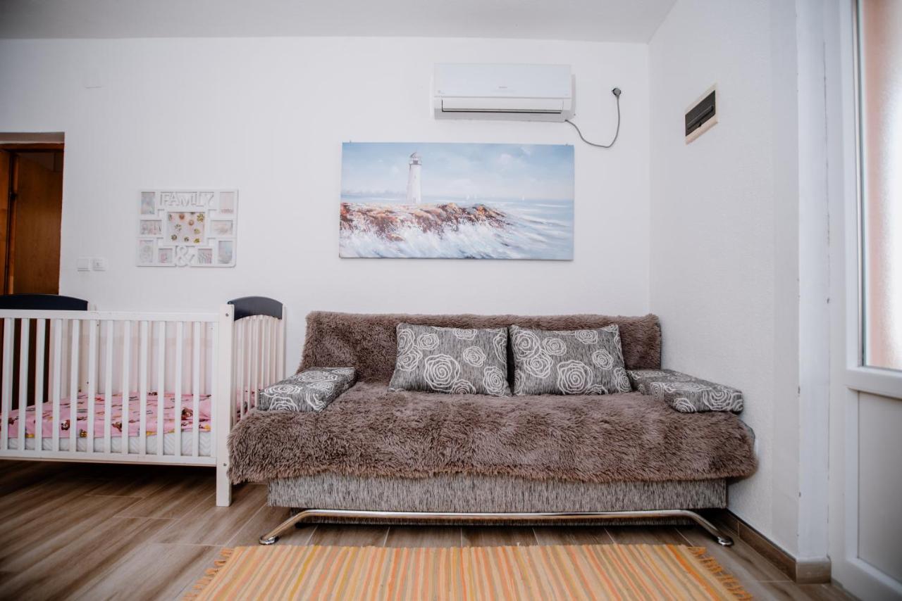 Апартаменти Apartmens Leona Карлобаг Екстер'єр фото