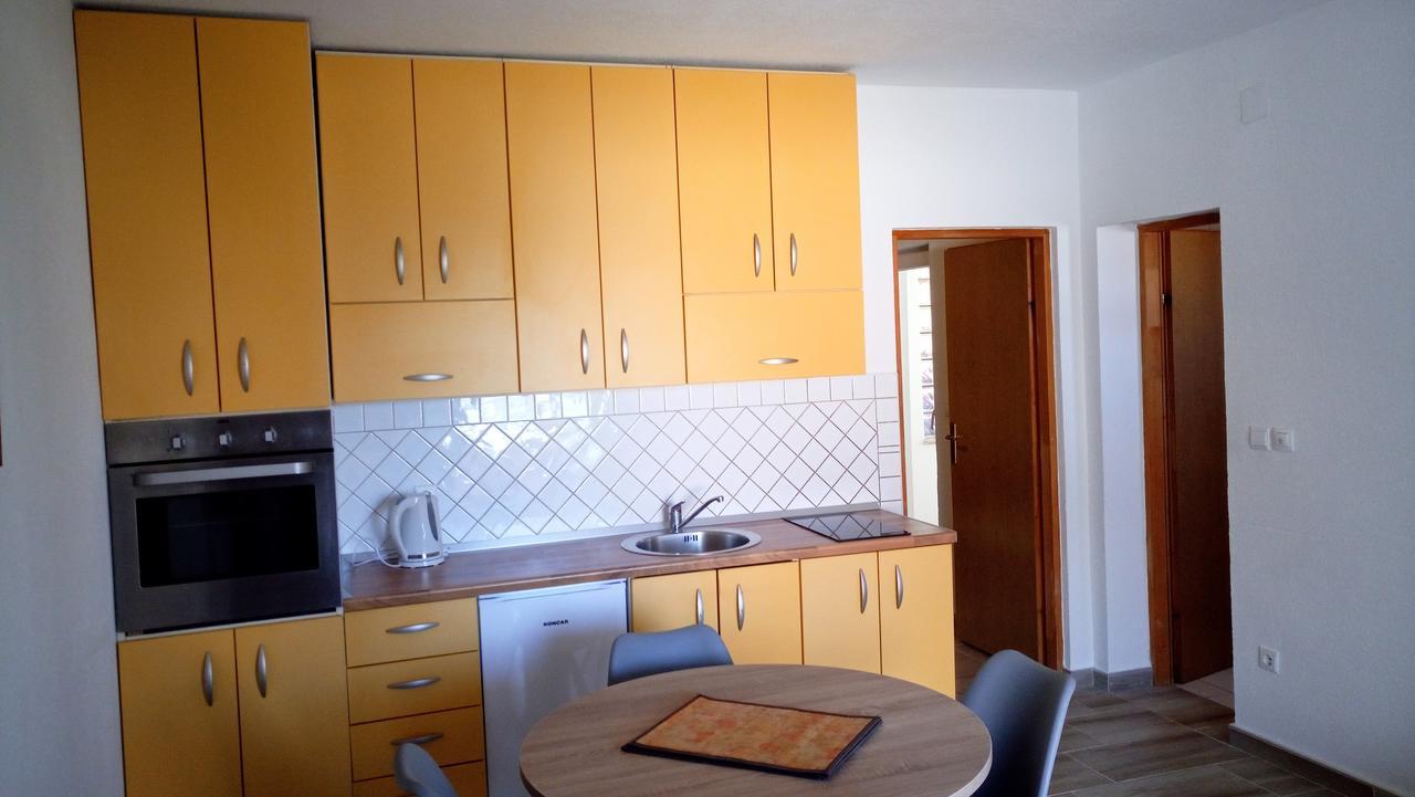 Апартаменти Apartmens Leona Карлобаг Екстер'єр фото